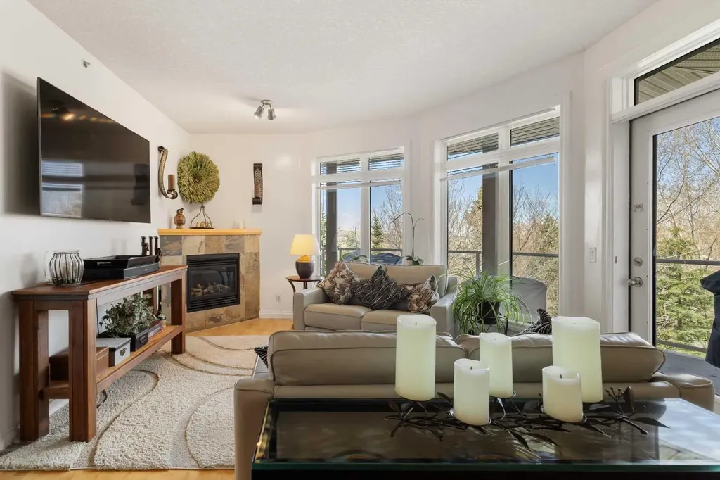 8 Hemlock Crescent SW Calgary AB T3C 2Z1