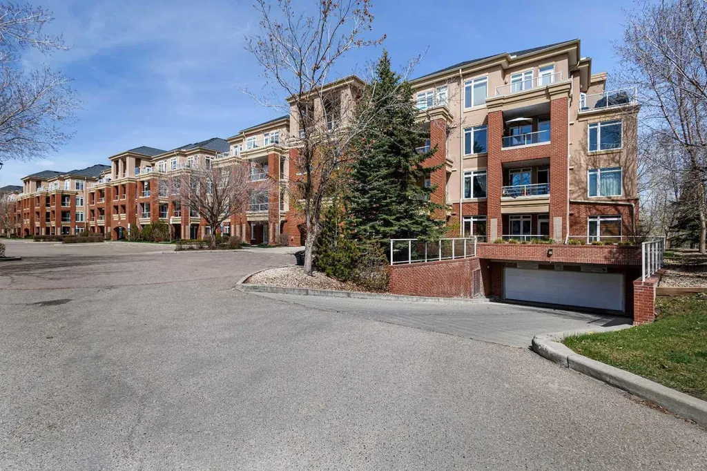 8 Hemlock Crescent SW Calgary AB T3C 2Z1