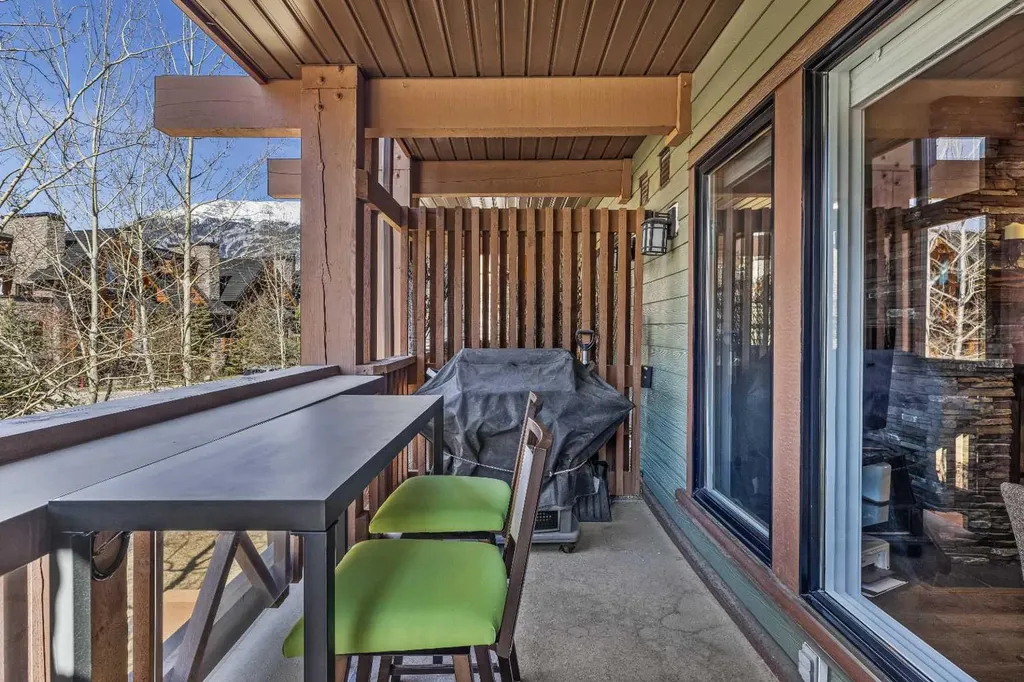 106 Stewart Creek Landing Canmore AB T1W 0G6