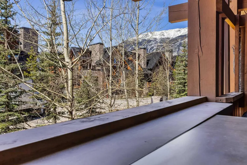 106 Stewart Creek Landing Canmore AB T1W 0G6
