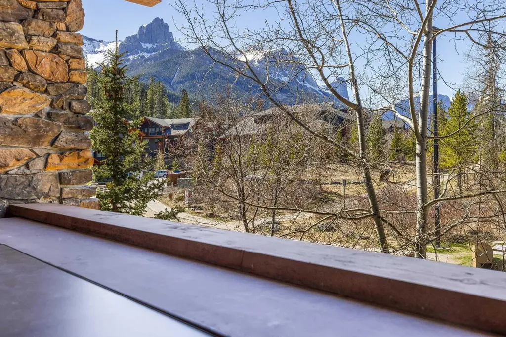 106 Stewart Creek Landing Canmore AB T1W 0G6