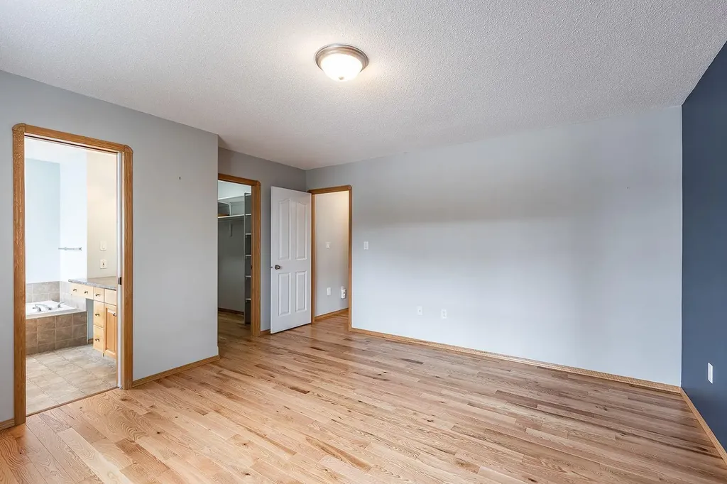 14 Cottonwood Court SW Medicine Hat AB T1B4R5