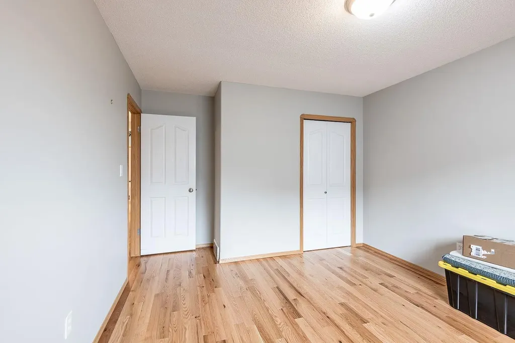 14 Cottonwood Court SW Medicine Hat AB T1B4R5