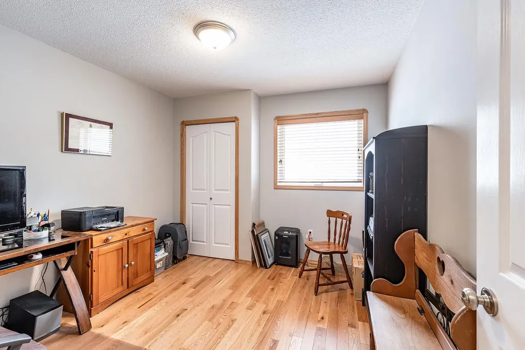 14 Cottonwood Court SW Medicine Hat AB T1B4R5