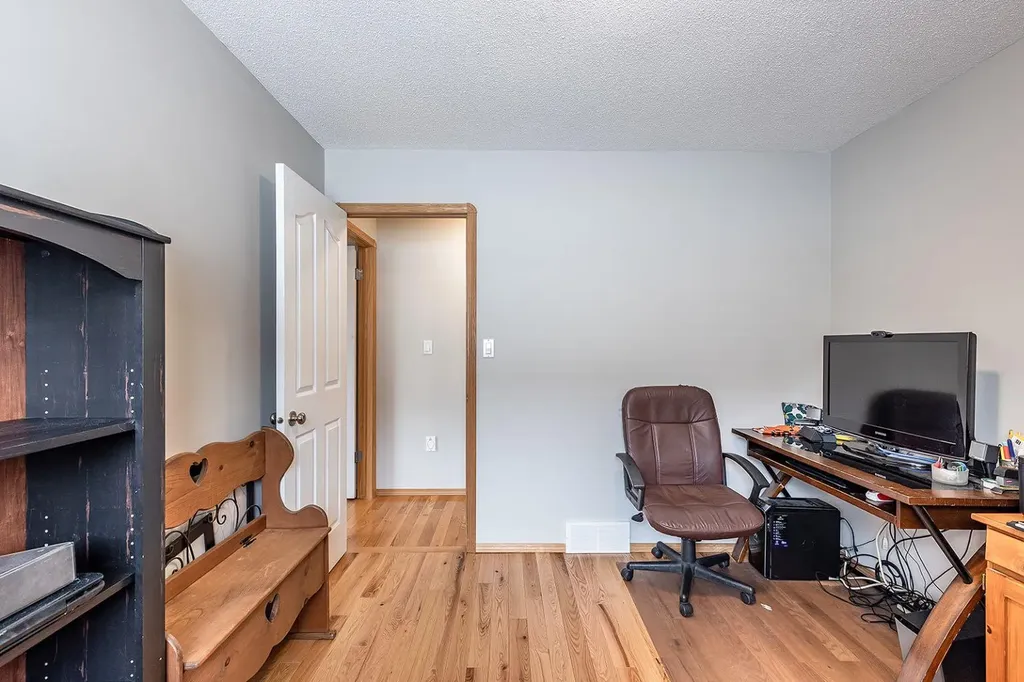 14 Cottonwood Court SW Medicine Hat AB T1B4R5