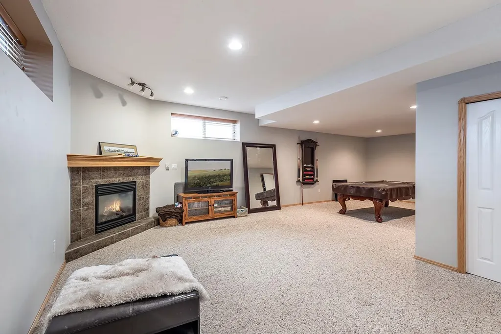 14 Cottonwood Court SW Medicine Hat AB T1B4R5