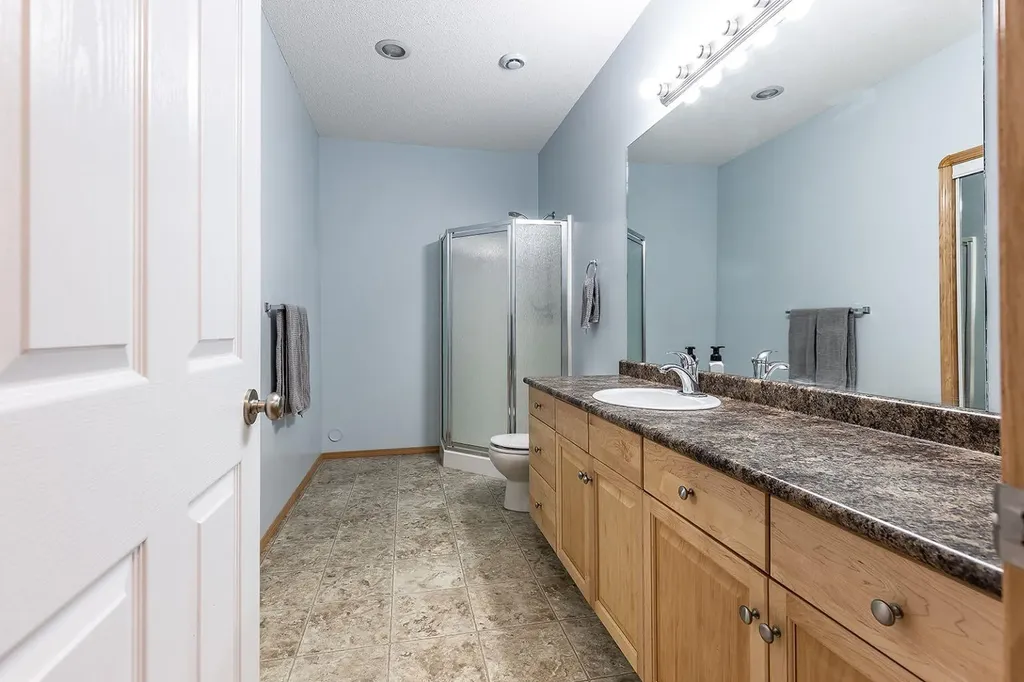 14 Cottonwood Court SW Medicine Hat AB T1B4R5
