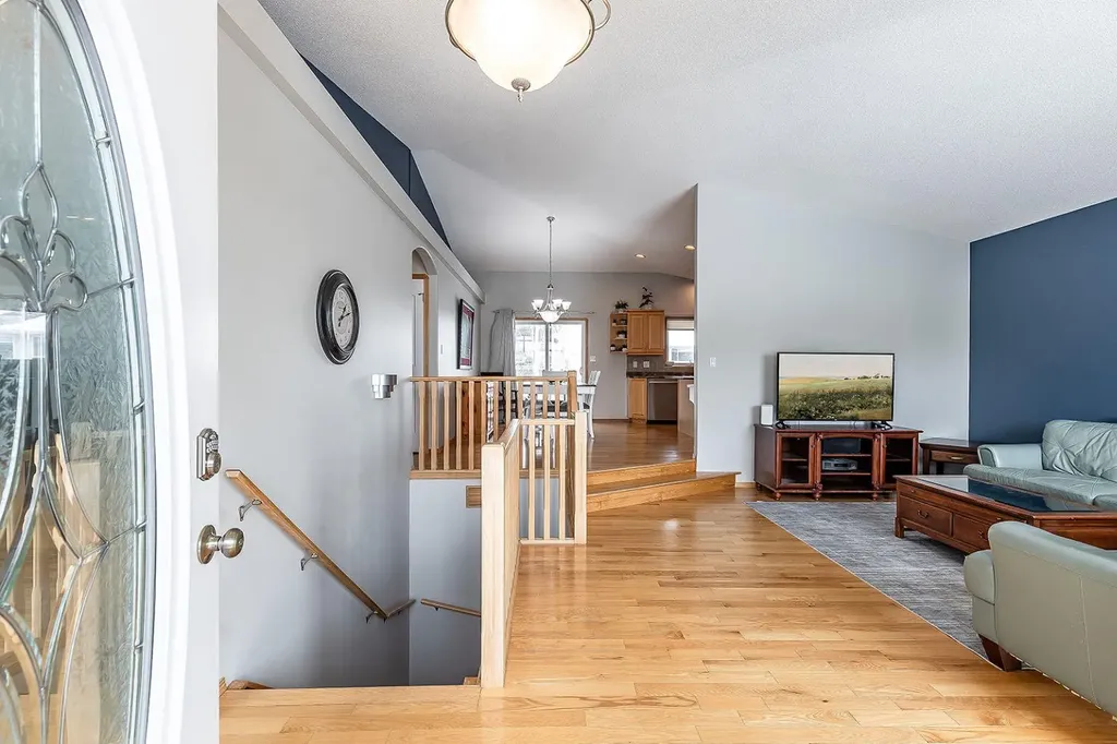 14 Cottonwood Court SW Medicine Hat AB T1B4R5