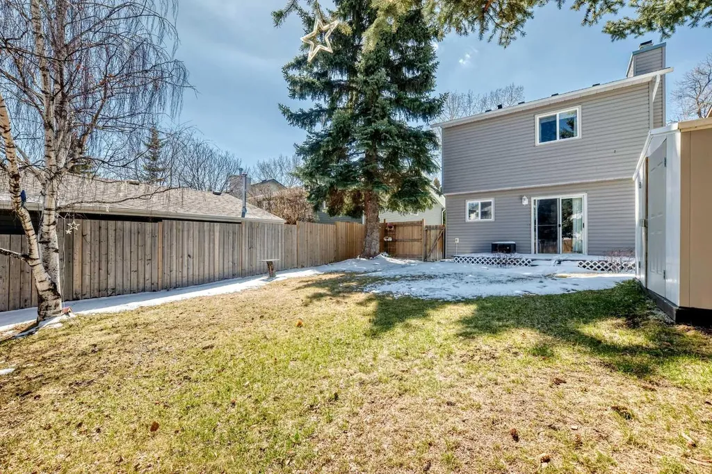 216 Hawkwood Boulevard NW Calgary AB T3G 3E8