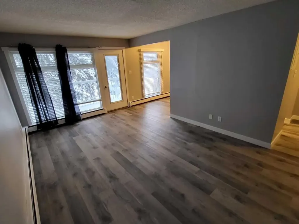 506 41 Street Edson AB T7E 1A2