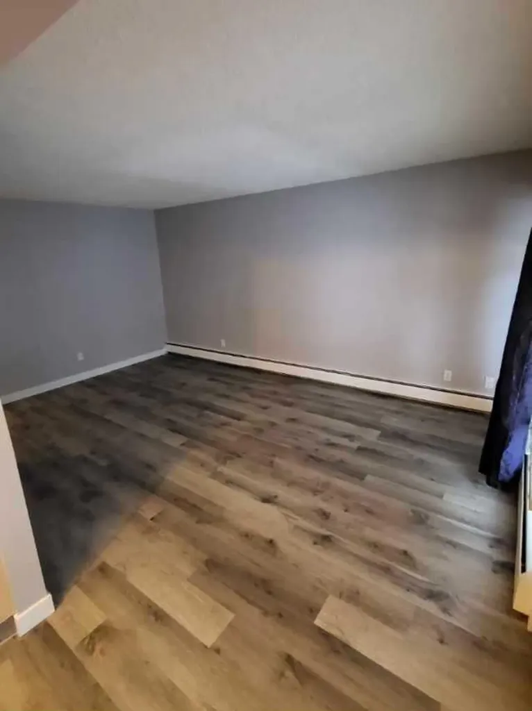 506 41 Street Edson AB T7E 1A2