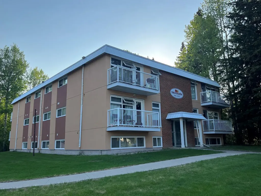 506 41 Street Edson AB T7E 1A2