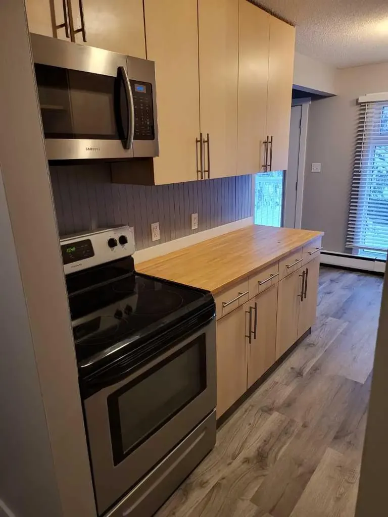 506 41 Street Edson AB T7E 1A2