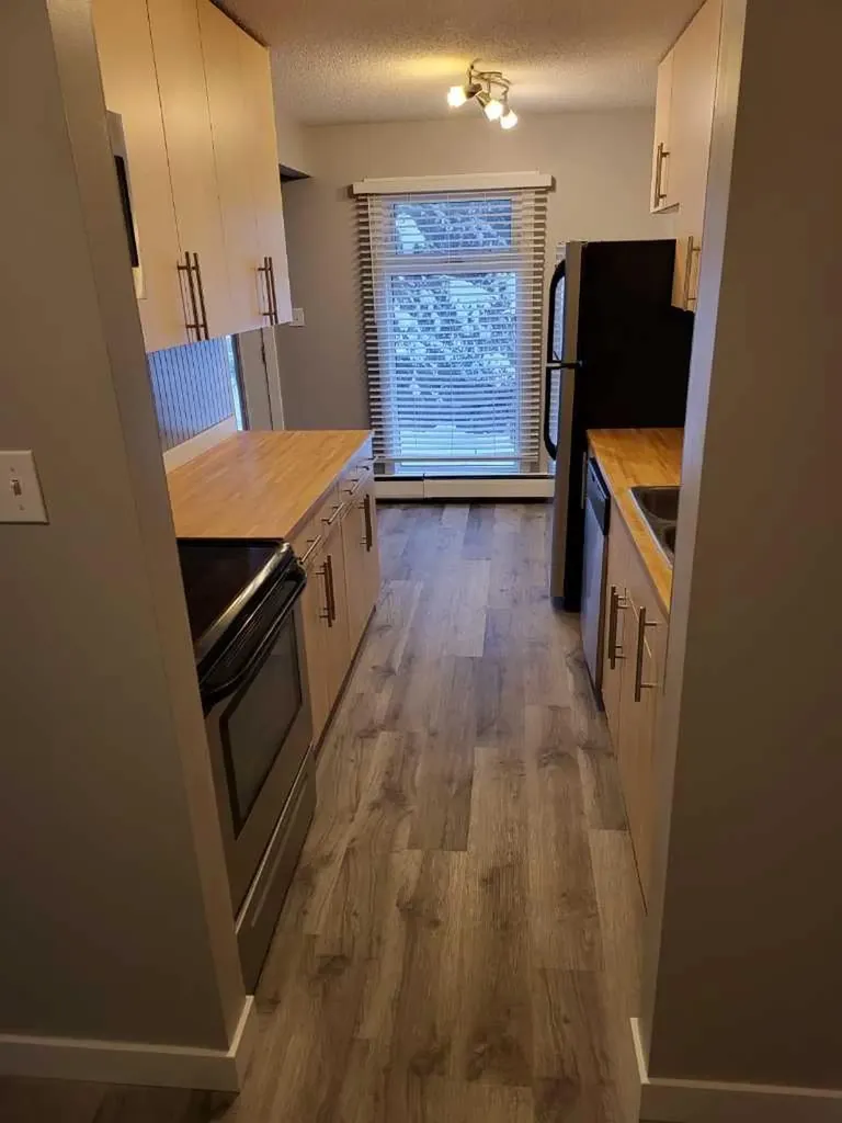 506 41 Street Edson AB T7E 1A2