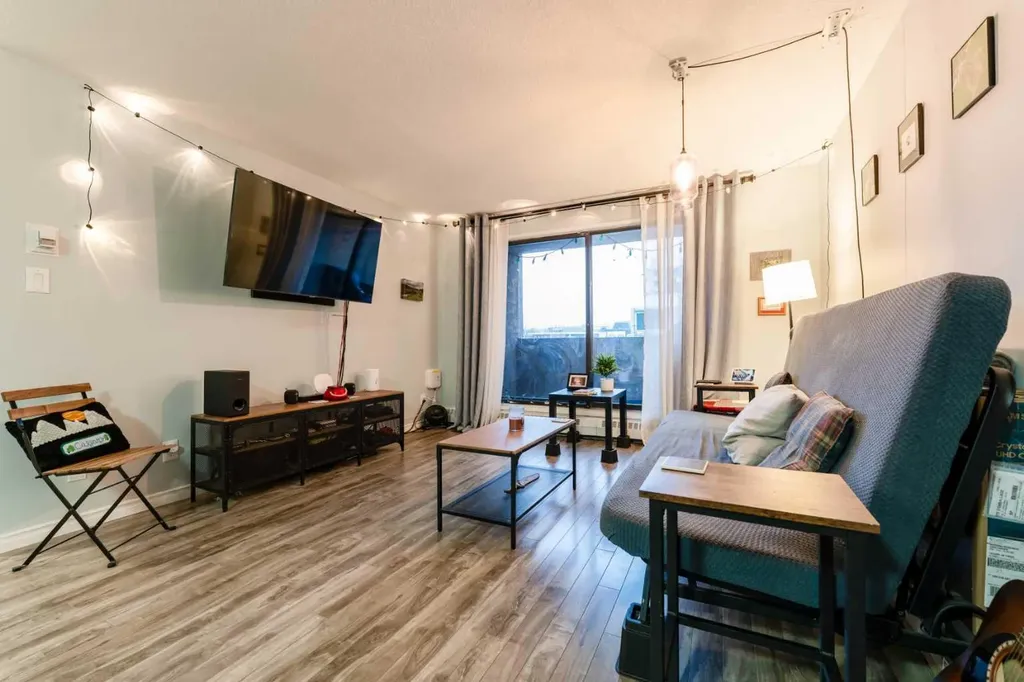 924 14 Avenue SW Calgary AB T2R 0N7
