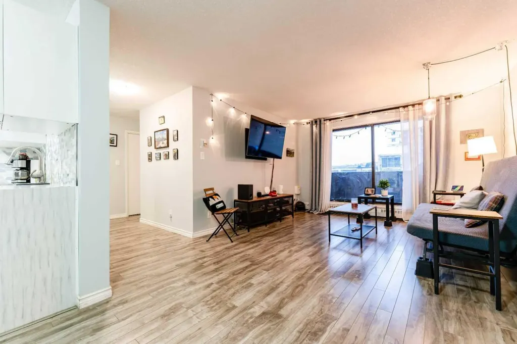 924 14 Avenue SW Calgary AB T2R 0N7