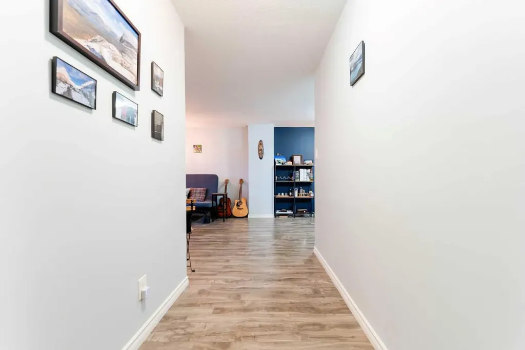 924 14 Avenue SW Calgary AB T2R 0N7