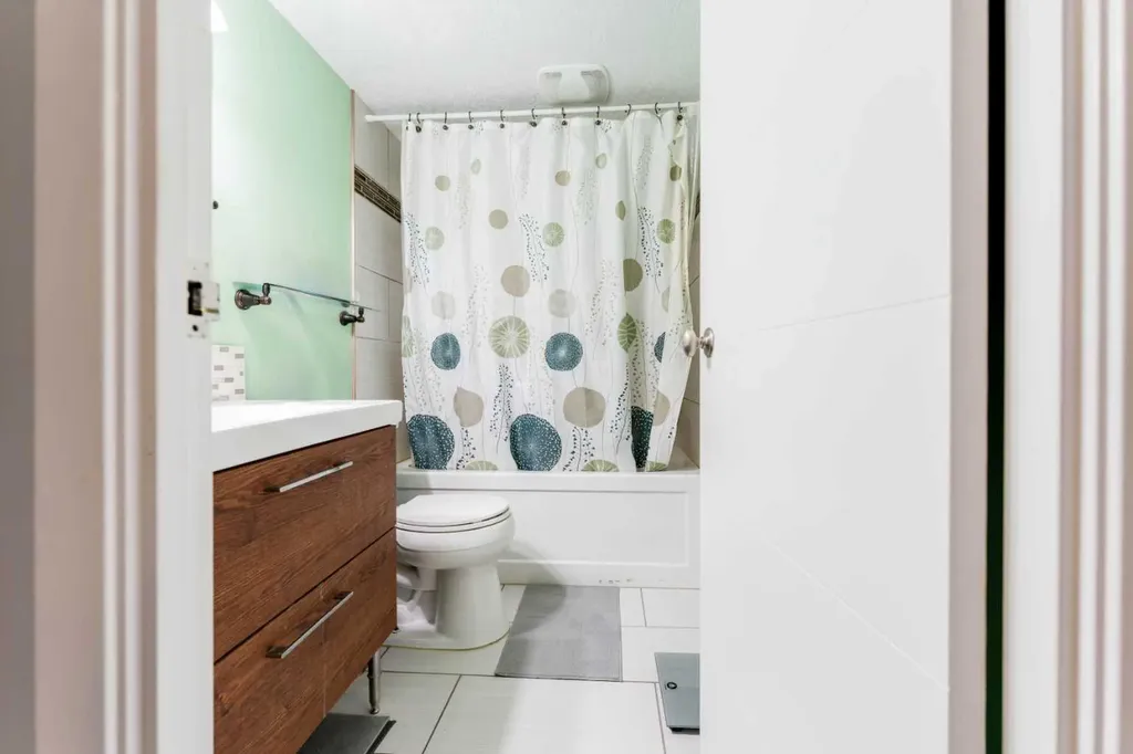 924 14 Avenue SW Calgary AB T2R 0N7