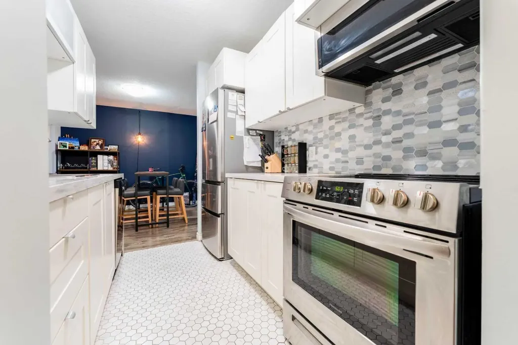 924 14 Avenue SW Calgary AB T2R 0N7
