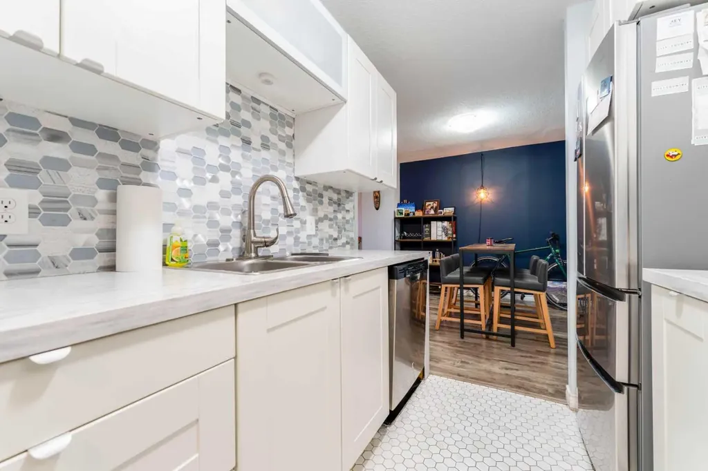 924 14 Avenue SW Calgary AB T2R 0N7
