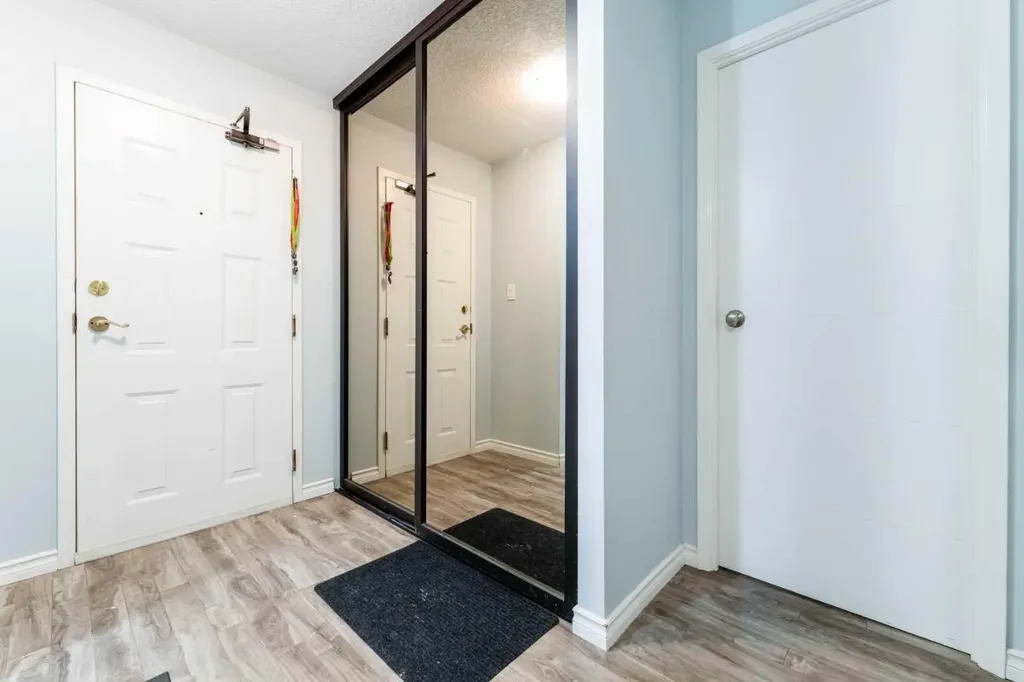 924 14 Avenue SW Calgary AB T2R 0N7
