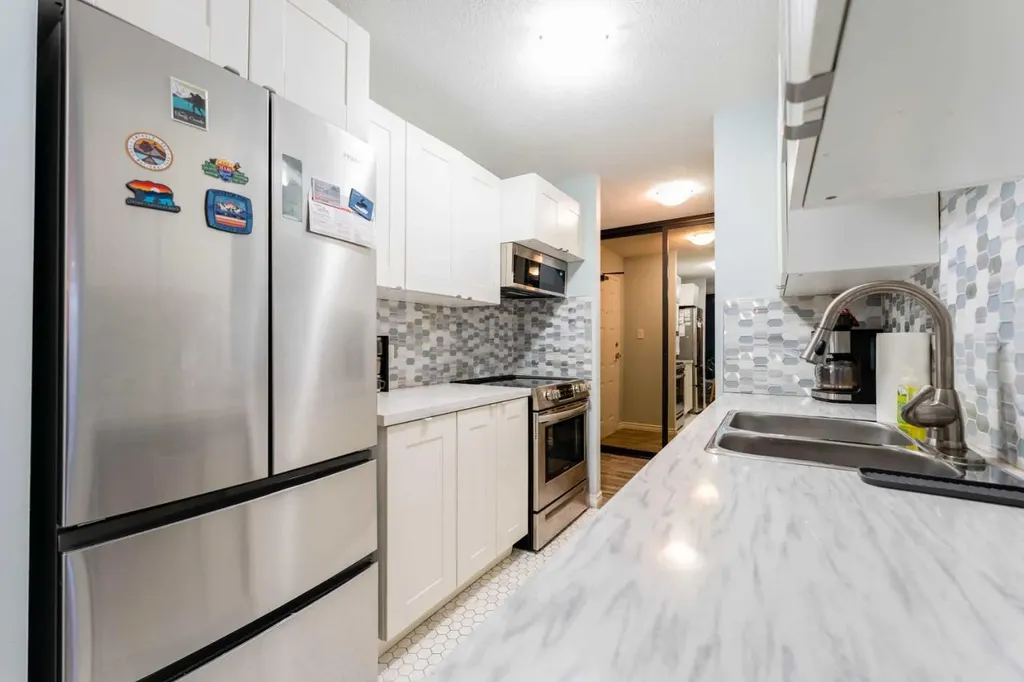 924 14 Avenue SW Calgary AB T2R 0N7