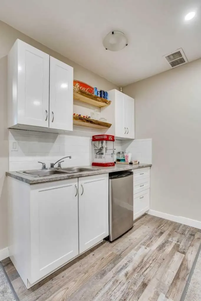 189 Callen Drive Fort Mcmurray AB T9K 0X7