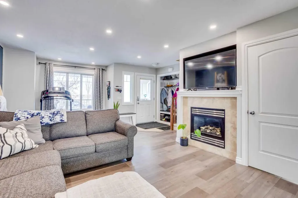 189 Callen Drive Fort Mcmurray AB T9K 0X7