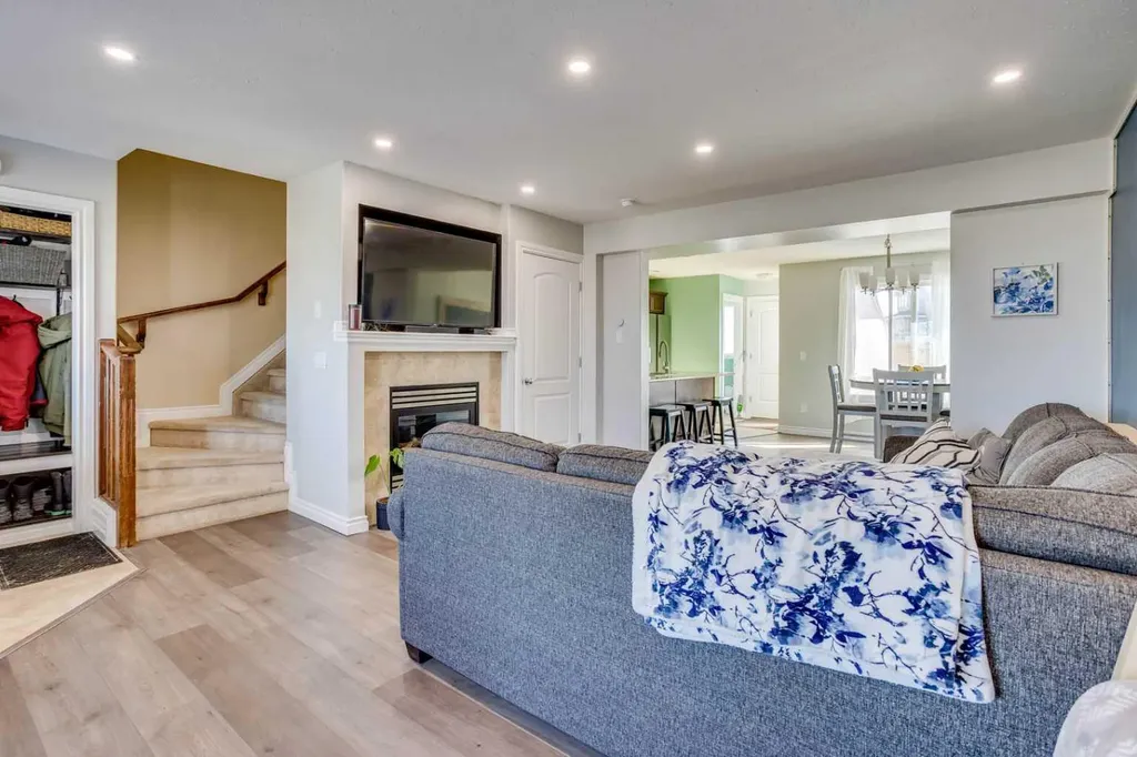 189 Callen Drive Fort Mcmurray AB T9K 0X7