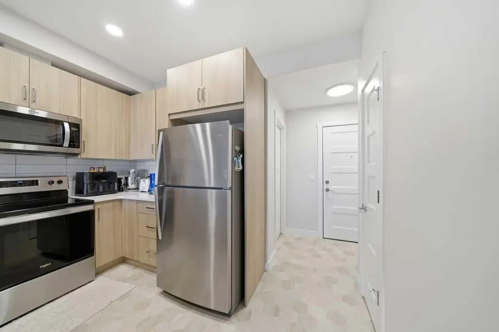 55 Wolf Hollow Crescent SE Calgary AB T2X 5K9