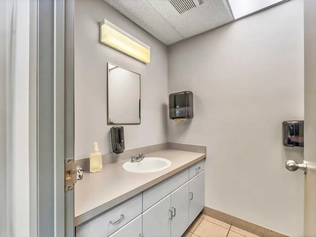 1276 Trans Canada Way SE Medicine Hat AB T1B 1J5