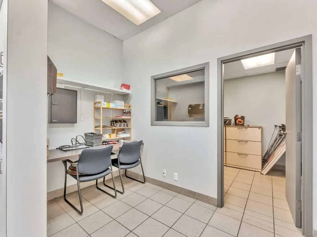 1276 Trans Canada Way SE Medicine Hat AB T1B 1J5