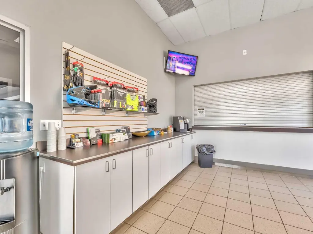 1276 Trans Canada Way SE Medicine Hat AB T1B 1J5