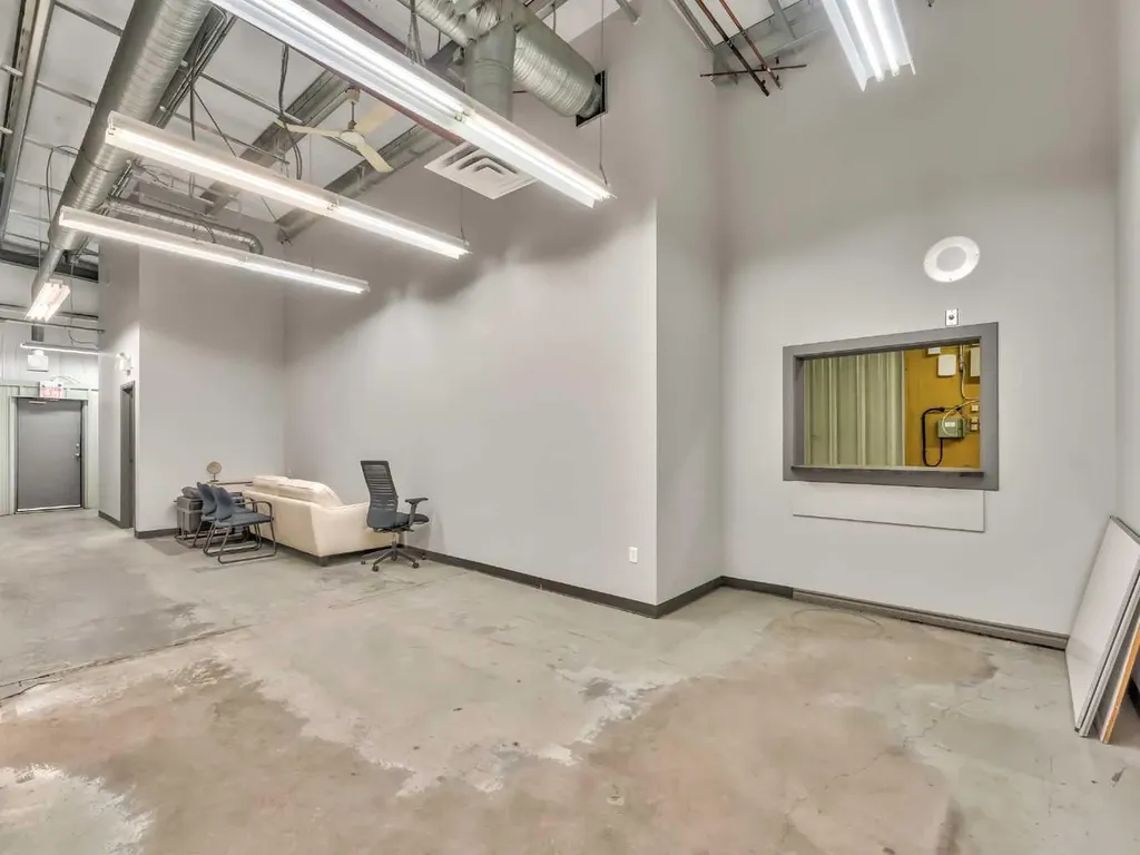 1276 Trans Canada Way SE Medicine Hat AB T1B 1J5