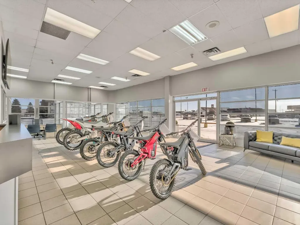 1276 Trans Canada Way SE Medicine Hat AB T1B 1J5