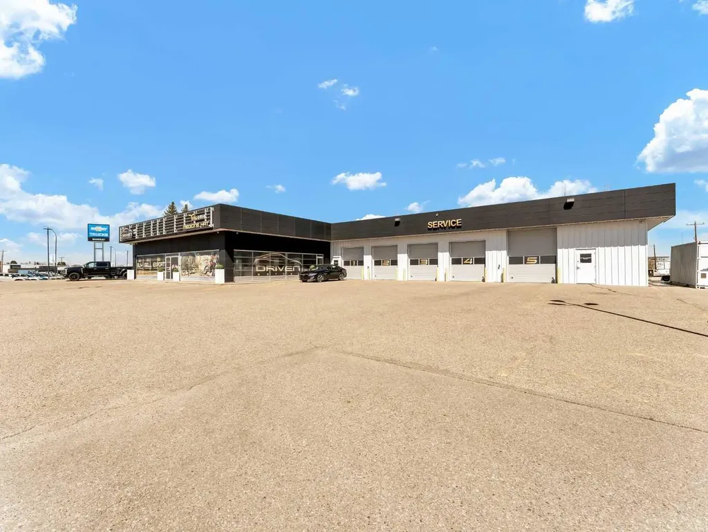 1276 Trans Canada Way SE Medicine Hat AB T1B 1J5