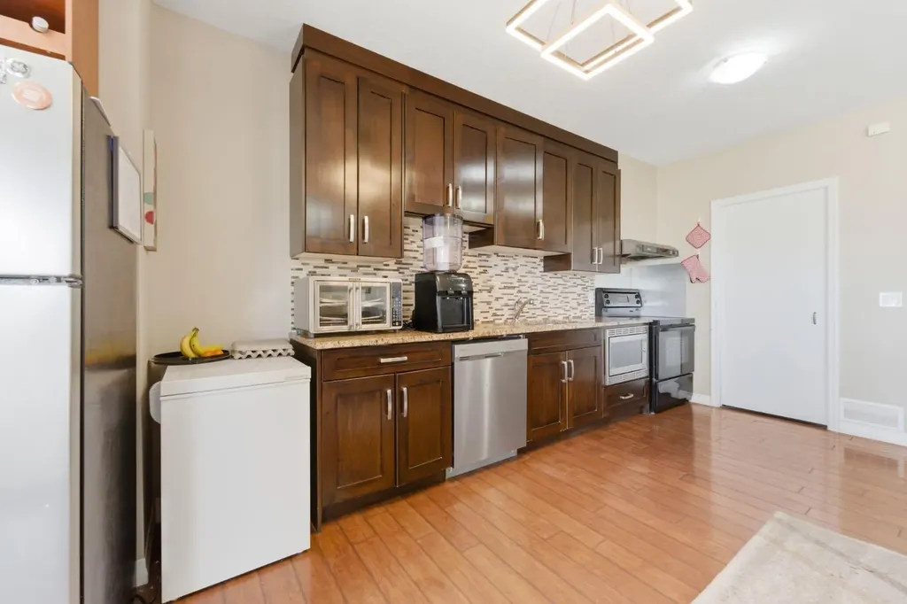 99 Marquis Cove SE Calgary AB T3M 1Y1