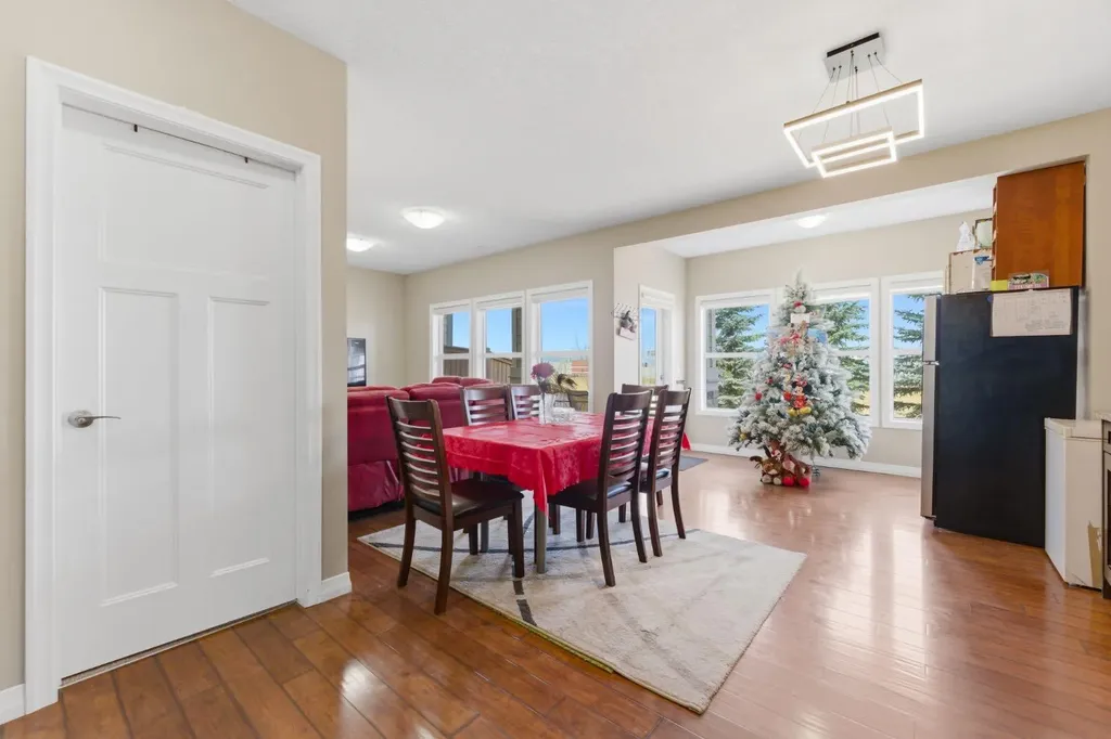 99 Marquis Cove SE Calgary AB T3M 1Y1