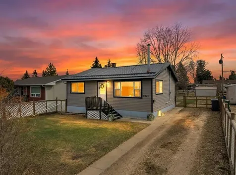 5023 56 Avenue Rimbey AB T0C 2J0