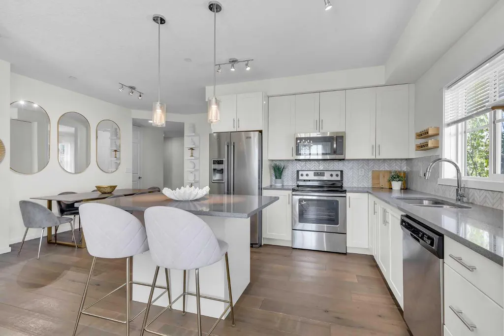 99 Copperstone Park SE Calgary AB T2Z 5C9