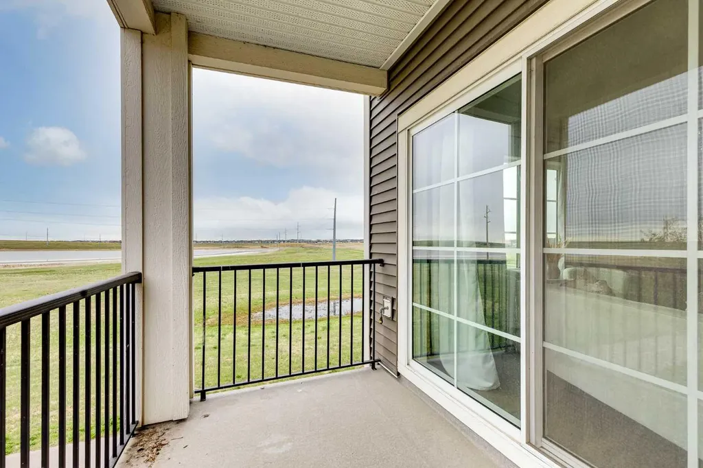 99 Copperstone Park SE Calgary AB T2Z 5C9