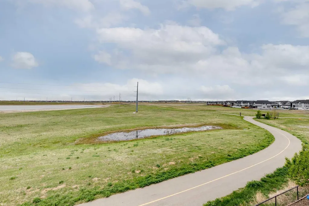 99 Copperstone Park SE Calgary AB T2Z 5C9