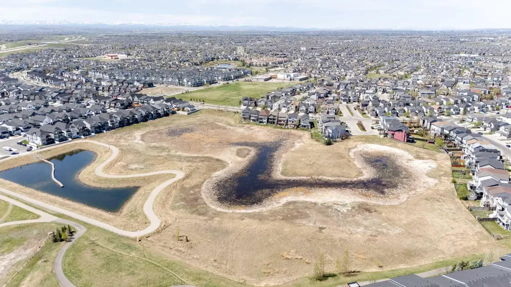 99 Copperstone Park SE Calgary AB T2Z 5C9