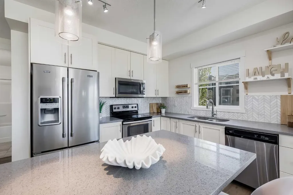 99 Copperstone Park SE Calgary AB T2Z 5C9