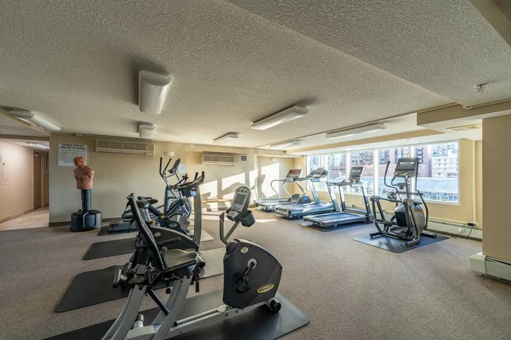 1121 6 Avenue SW Calgary AB T2P 5J4