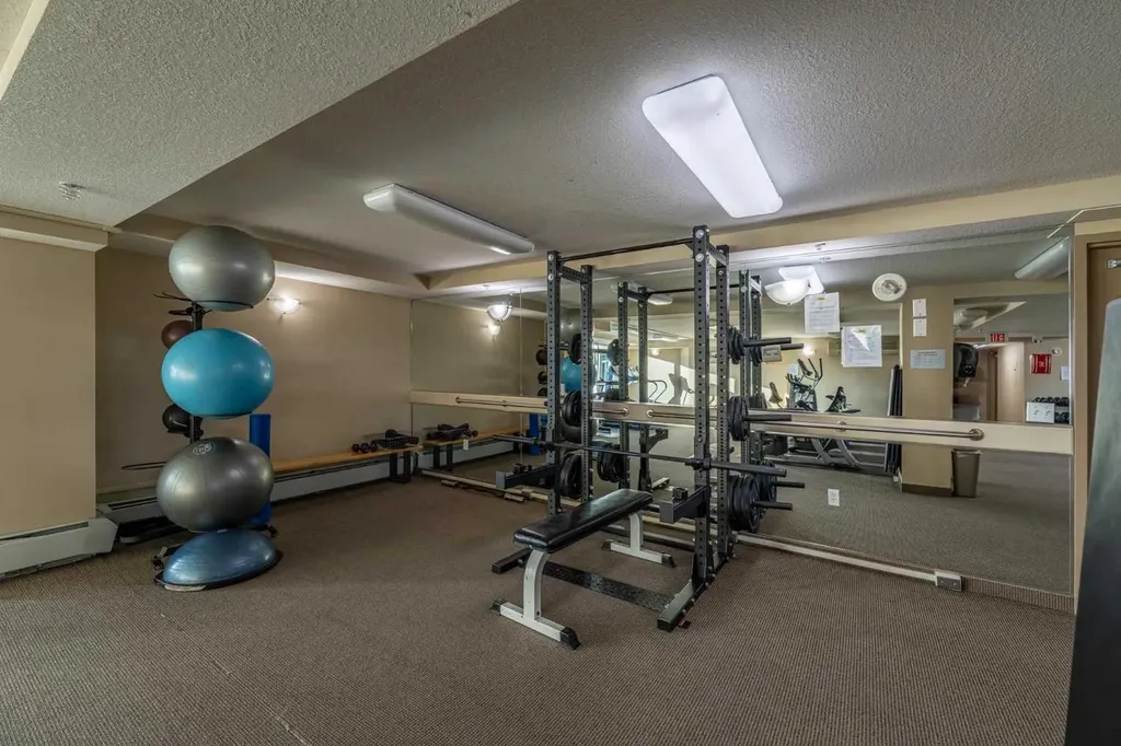 1121 6 Avenue SW Calgary AB T2P 5J4