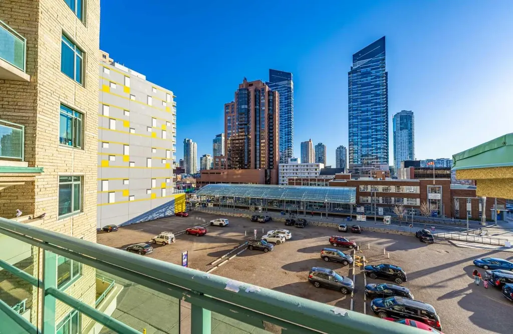1121 6 Avenue SW Calgary AB T2P 5J4