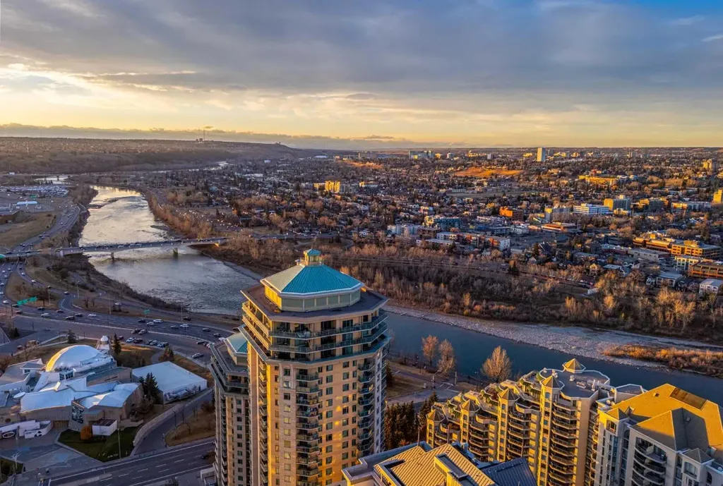 1121 6 Avenue SW Calgary AB T2P 5J4