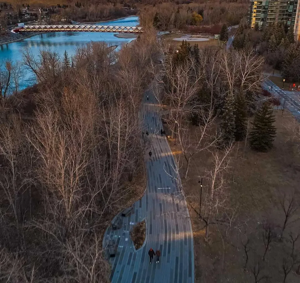 1121 6 Avenue SW Calgary AB T2P 5J4