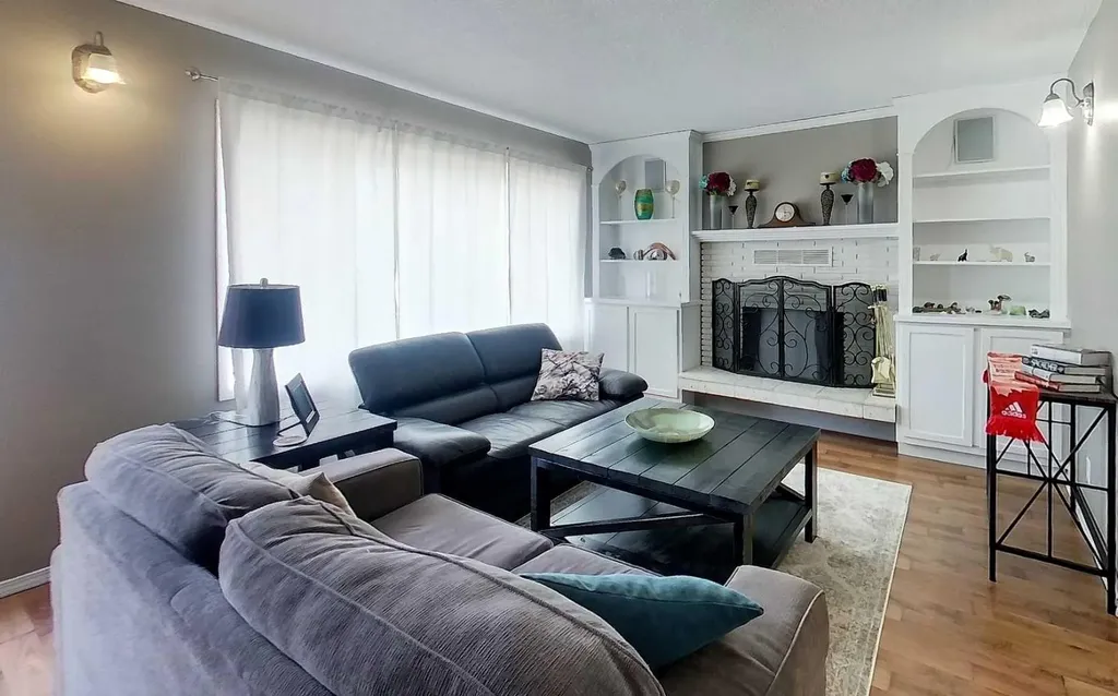 4347 9th Avenue Edson AB T7E 1B4